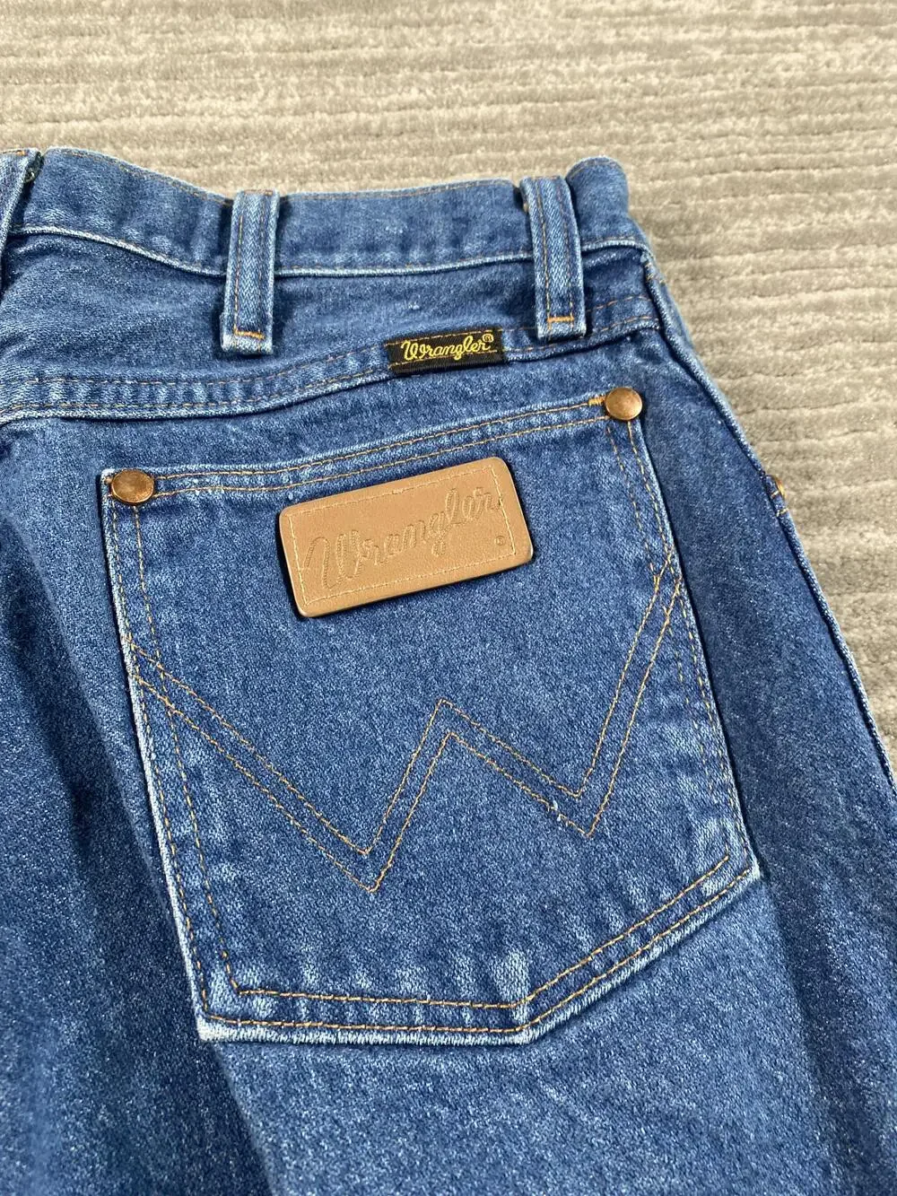 Wrangler Jeans Mens 31x33 Blue Denim Cowboy Cut Straight Leg 13MWZ Made USA